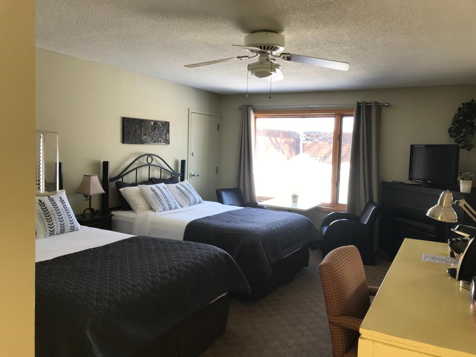Log Cabin Inn Пари Саунд Екстериор снимка